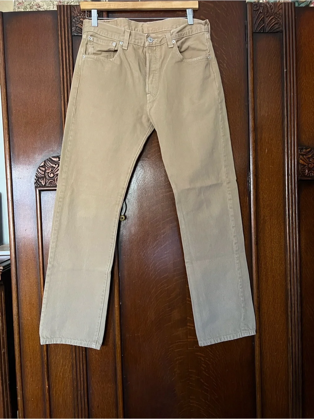 Levi’s Classic Straight-Leg Khaki Jeans 32 X